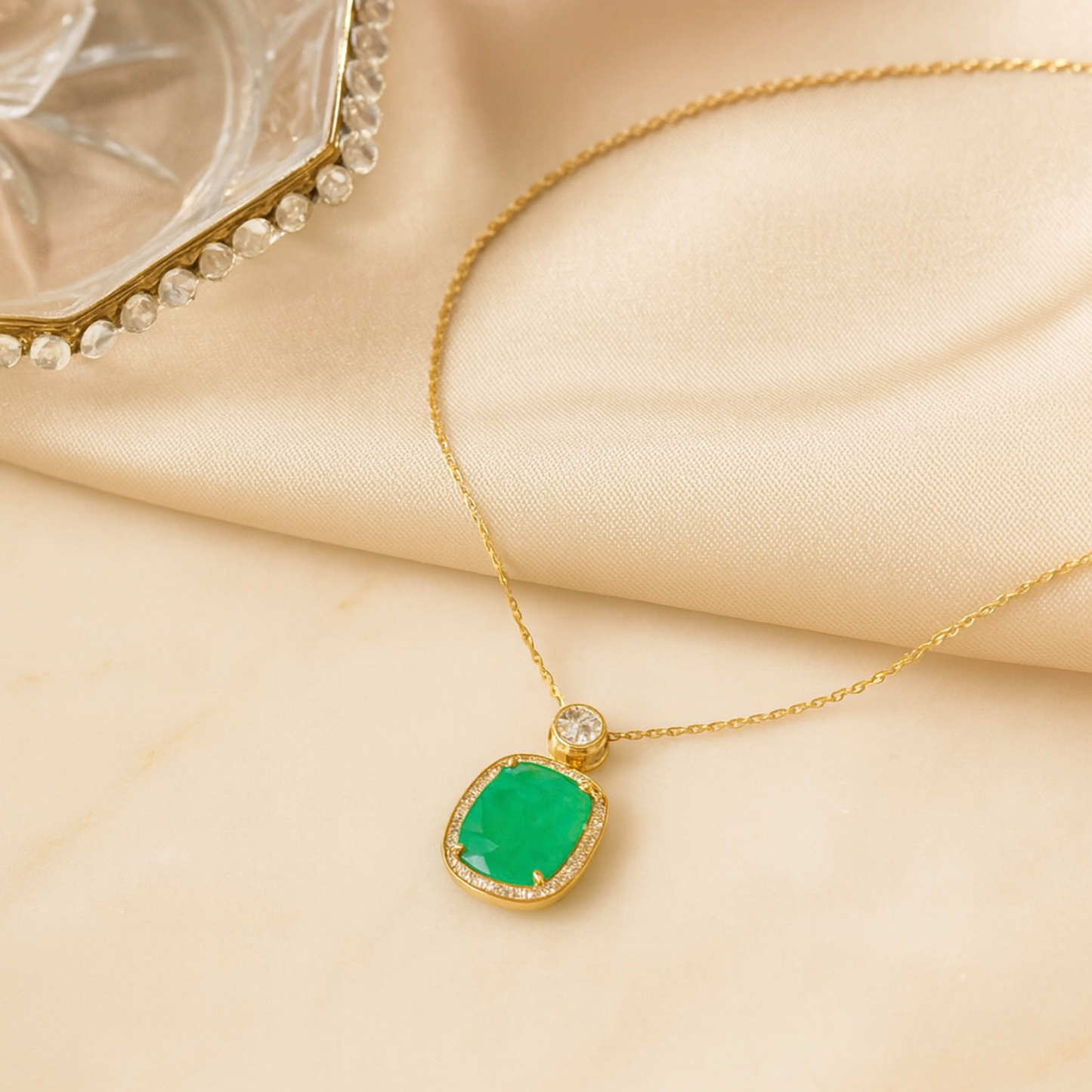 Diamond Meadowdrop Pendant