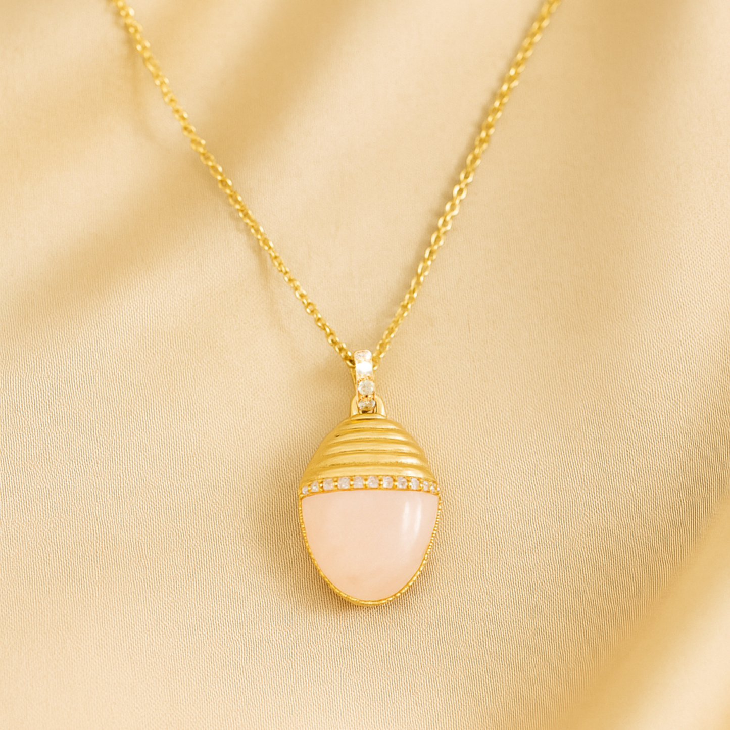 14K Yellow Gold Rosa Pendant