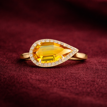 18K Gold Pear Diamond Ring