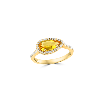 18K Gold Pearish Diamond Ring
